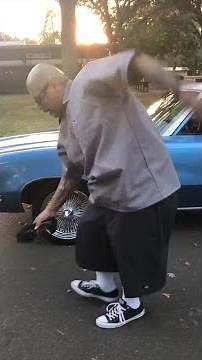 The Sopranos Theme (Cholo Challenge)