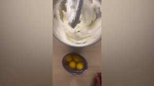 How to make classic bundt cake