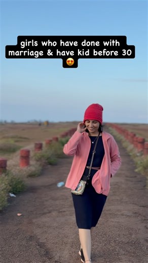 Manisha Padule on Instagram: "be like dhurandhar 💃comment yes girl if u are also a dhurandhar😅🤗. #trending #reel #dhurandhar #viralvideos #trendingsongs #instagood #instatrend"