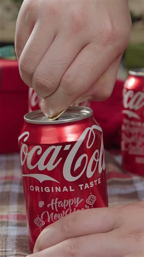 New Year, Same Coke, New Custom Vibes.What's your New Year's wish? #atomstack#laserengraver#newyear