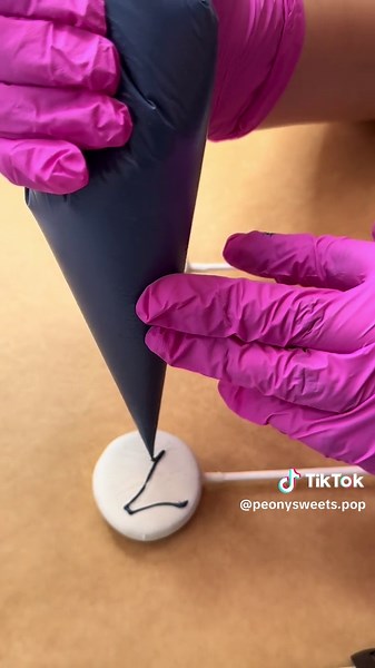 New York Yankees Cake Pop Decorating Ideas