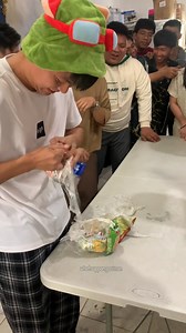 Plastic Wrap Ball Game. Ito ipalaro nyo sa New Year siguradong masaya 'to. 😂 #plasticwrapball #plasticwrapballgame #newgameideas #newYearsGame #saranwrapgame #saranwrapballgame | What's Up Pangasinan