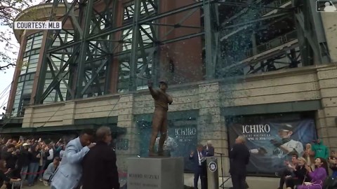 Ichiro Suzuki’s statue unveiling has a mishap as bat snaps