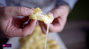 MONDO kuhinja: Jelka od lisnatog tijesta s mocarelom (RECEPT) 🌲