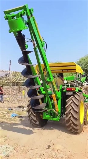 Post Hole Digger With Crane | Available on IndiaMART