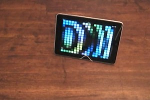 DIY: The 30 Second iPad Stand
