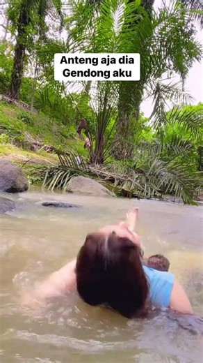 Tetap ngga mau lepas #shortsfeed #shortsviral #funny#shortsvideo #comedy #comedyvideo #shorts