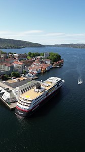 Ready, set, sail! 🚢 MS Trollfjord is ready for an unforgettable voyage along the Norwegian coast all the way north to Svalbard! Let the adventure begin! 📸: Espen Mills / Hurtigruten | Hurtigruten