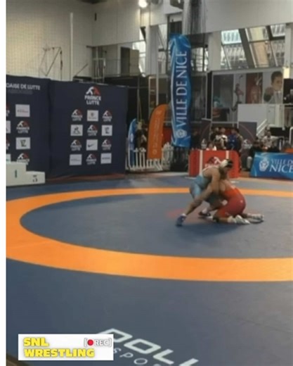 92KG | Jacob Cardenas 🇺🇸 takes out Mike Macchiavello 11-0 to advance to the finals of the French Grand Prix. #freestylewrestling #henrideglane #wrestlinghighlights #wrestlingmatch