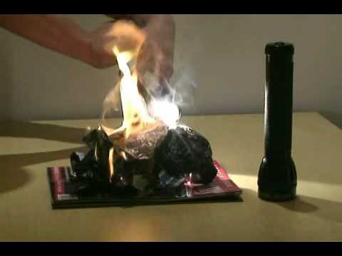 Wicked Lasers Torch - Burn Paper