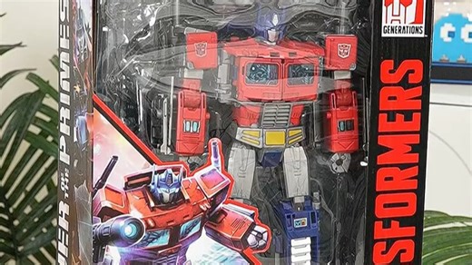 带上这款X100变形机器人回家，孩子边玩边学编程逻辑，变形成车、猫、恐龙超有趣，激发创造力！家长也省心，安全环保材质适合家庭日常互动。