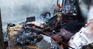 Mueren dos niños tras explotar una tablet cuando se cargaba