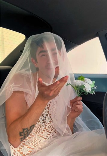 El Taxista Sacerdote. ⛪️🧓🏻 | The Tax Collector