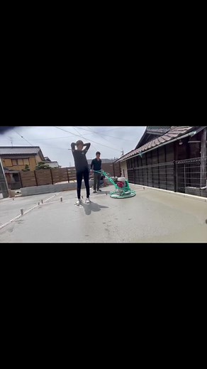 めーん🫰 #土間屋#土間屋の嫁#土間コン#愛知#おすすめにのりたい#現場女子#職人女子#愛知土間屋#土間#土間コンクリート#金鏝仕上げ#外構工事#愛知県外構#現場女子と繋がりたい#従業員募集#土間屋募集