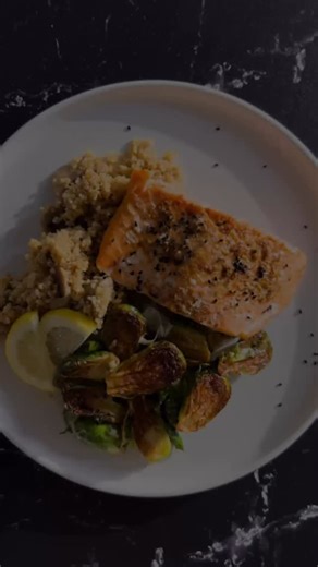 5 Mediterranean Diet Starter Recipes Kickstart your Mediterranean Diet journey with simple, flavorful meals that support long-term wellness. 🌿✨ These 5 Mediterranean Diet Starter Recipes are designed for balance, nutrient diversity, and sustainable eating, no complicated ingredients or restrictive rules. Why these starters work: ✅ Balanced protein & fiber — combining plant and animal sources to support fullness, metabolism, and blood sugar balance. ✅ Healthy fats — olive oil, nuts, seeds, and a