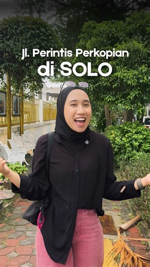 [NEW] [SAVE] Distrik Kopi di Solo !! Jalan Perintis Perkopian! Save to visiting later! 1. Keris Cafe & Keris 2. Saraso Koffiehaus 3. Nauka Coffee & Space 4. SL13 5. Harso Coffee 8668 6. Mbah Wiryo 7. Headroom 8. Tjap Oang 9. Kopi Lawe 10. 888's Lane 11. Tomo Coffee 12. Warkop Soegi Kalo kamu udah pernah kemana aja?