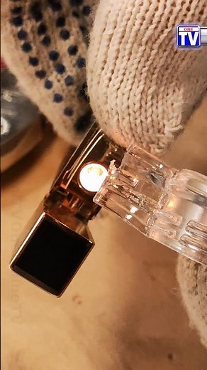 Cómo fabricar una abrazadera de tubo con una tapa de plástico