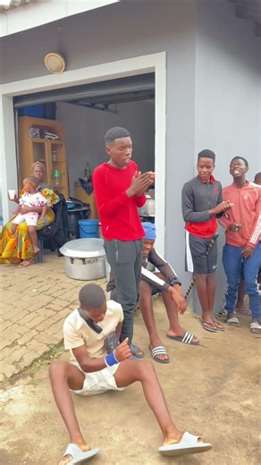 Traditional Zulu wedding Dance 🕺 #zuluwedding