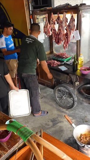 Bicycle Spoke GOAT BBQ in Yogyakarta, Indonesia 🇮🇩 | Chopstick Travel