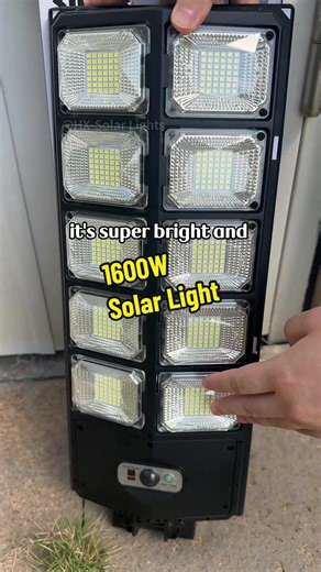I can’t believe how bright it’s in my backyard🥺#solar #solarlights #outdoors #backyard #luzsolar #hxsolarlight