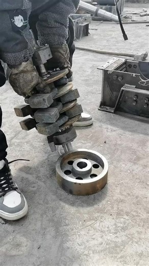 BTMA Mining Machine | The output size of the hammer crusher is 0-15mm, and the discharge size is adjustable. The mobile diesel engine hammer crusher is debugged... | Instagram