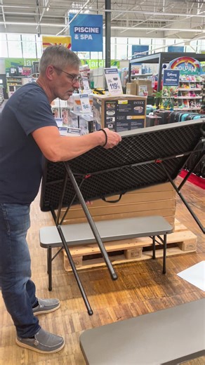 Camping Table Deals at Carrefour France
