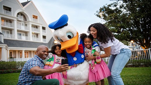 4 Ways to Find Characters at Walt Disney World Resort Hotels - Disney Parks Blog