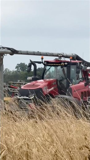 CASE Puma 180 CVX mit Sound liefert dem Case Magnum 380 neue Gülle ans Feld 💪🎥🌱 #agriculture