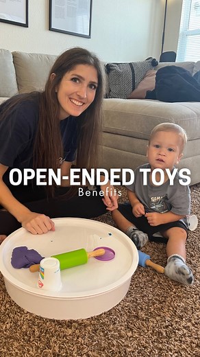 As children use their hands to explore and interact with the world, they establish important neural connections that enhance their problem-solving abilities, spatial awareness, and hand-eye coordination. Here are some reasons why open-ended toys are important: 1- Stimulate Creativity: Open-ended toys encourage children to use their imagination and invent their own stories and scenarios. They can transform a simple block into a spaceship, a castle, or a car, allowing them to explore and create wi