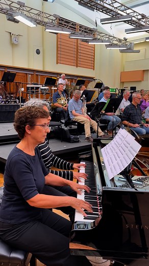 Four hands, one piano! 🎹 Brilliant pianists Elizabeth Burley and Zeynep Özsuca rehearsing Saint-Saëns’s ‘Organ’ Symphony with conductor Marie Jacquot for our next Prom. 🗓️ Thu 28 Aug 7.30pm 🎟️ Day Promming tickets available from 9.30am on the day | BBC Symphony Orchestra