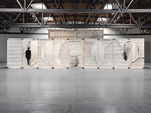 thomas houseago evokes lunar phases with celestial moun room