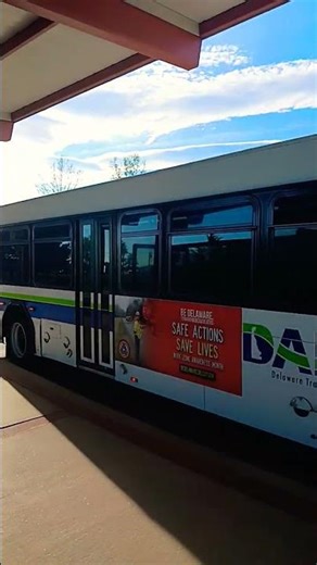 2014 gillig advantage 40ft diesel #433 on route 301 and 472 on route 302 #doverdelaware #transit