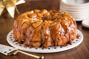 Cinnamon Roll Monkey Bread - Rhodes Bake-N-Serv