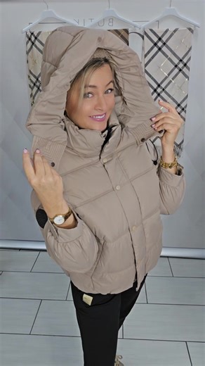 Dzień dobry Kochane 🌷💚🌷 Kolejna dostawa kurtek🤩🤩🤩 Ten model od s do 2 xl...🍁💜🍁💜 Zachęcamy do Udostępniania naszych postów i do lajkowania ich 🤗🤗😘😘🤗🤗 | Butik Gabriella