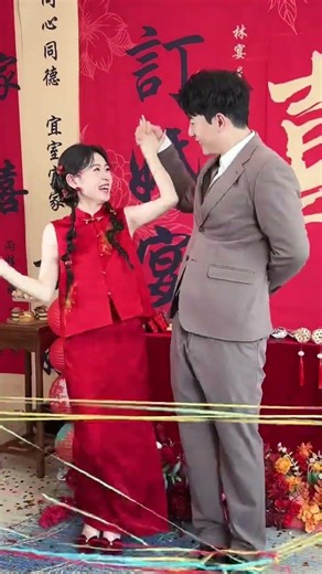 Revolutionary Chinese Wedding Gown Wins Hearts in Engagement Showcase