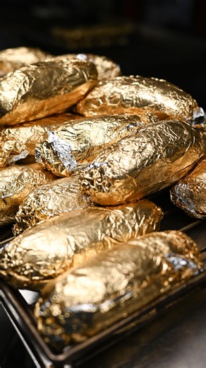 99 reactions | We’re ready to serve y’all this weekend! 鸞 Enjoy high-quality sizzling steaks, a baked potato and delicious sides. 襤 Saturday 11AM-9PM Sunday 11AM-8PM | Little Red Barn Steakhouse | Facebook