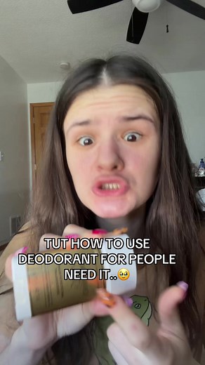 How To Use Deodorant Correctly in Seconds