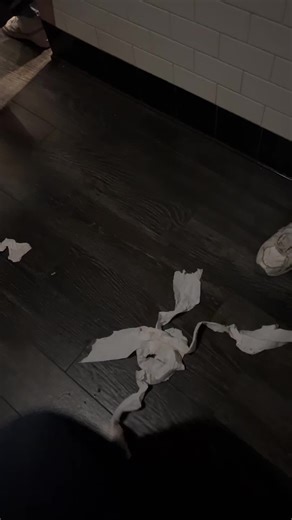 🤌 (@laugh_out_loud_zebra)’s videos with original sound - 🤌