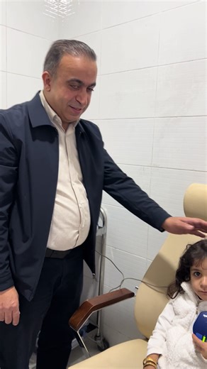 من اصغر مرضاي التي تم زرع بطارية القلب لها 🫀 🫀 قبل ثلاثة سنوات وعمر المريضة كانت سنة واحدة. المريضة كانت تعاني من تشوهات خلقية في القلب. الحمدلله المريضة بصحة جيدة وتمارس حياتها بصورة طبيعية 🫀 🫀 pacemaker, ICD and CRT-D implantation@vin_hospital_duhok @Doctors News _ أخبار الاطباء