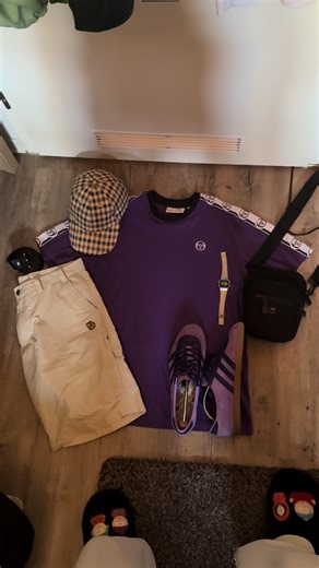 Purple casuals outfit 😝💜 ———— The Casuals subculture emerged in the late 1970s and early 1980s in the United Kingdom, closely connected to football (soccer) fan culture. Unlike earlier, more visibly aggressive football hooligan styles—such as skinheads—the Casuals adopted a more subtle and fashion-focused identity. Their name comes from their preference for expensive, casual sportswear instead of traditional team colors or scarves. The movement is believed to have started in cities like Liverp