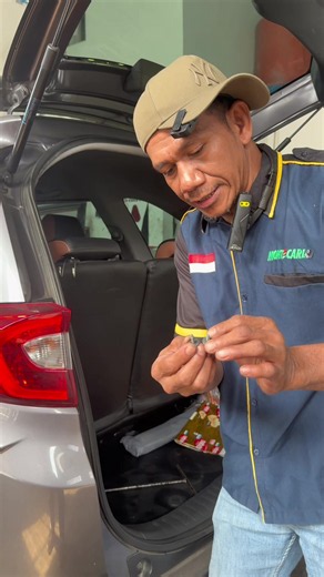 Cara Mudah Ganti Lampu Rem BR-V yang Mati