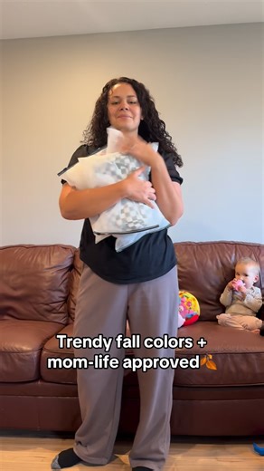 Moms, I’m absolutely loving these bags from @emmafy.official 👜💛 Not only are they beautiful (perfect fall colors: Solid Beige, Solid Brown, and Checkered Green 🍂), but they’re also super spacious! I can easily fit a bottle, toys, diapers, a change of clothes — and still have room for my essentials (lipstick, phone, wallet 😅). The quality is amazing too — sturdy material, neat hardware, nothing tears or breaks with daily use. If you’re looking for a stylish and practical mom bag, these are de