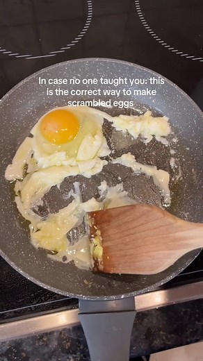 The Best Creamy Scrambled Eggs Recipe