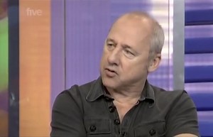 65K views · 5K reactions | Mark talks about the joy of working on his fifth studio album, Kill To Get Crimson, and the story behind its name, in a Channel 5 news interview. The album was released on this day in 2007. Listen: https://markknopfler.lnk.to/KillToGetCrimson | Mark Knopfler | Facebook