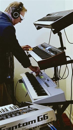 Cosmic space sounds of Hypernova #ambient music #electronicmusic #synthesizer