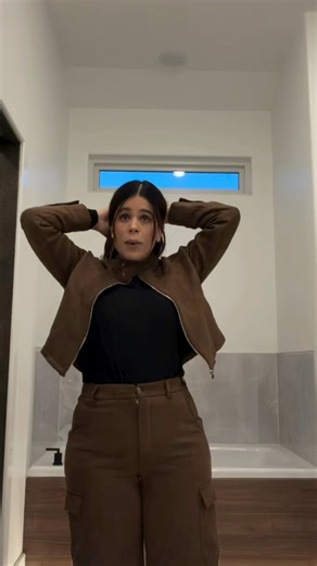 Karla arreglándose para ir a festejar el cumpleaños de su cuñada Paola ✨✨✨ #karleshion | Torres Patsy