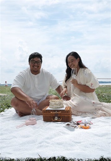 Understanding Sweetness and Nausea in Food Experiences