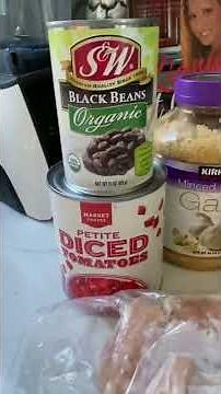 KIANA'S CROCKPOT CHICKEN TACOS | KIANAS KITCHEN