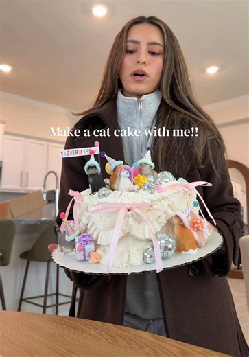 Ok but this was so worth it cause her reaction was so cute 🥹🩷 #catcake #cakedecorating #amazon #sisterthings