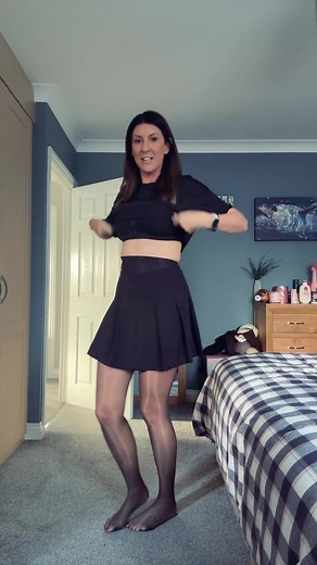 Oh wow these oil shine tights from @The Tight Spot use code LOCKER for a discount when you order #mumsoftiktok #tallgirl #millenialfashion